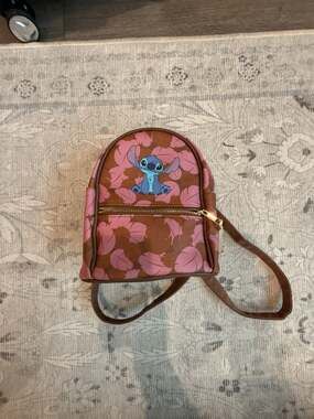 Bioworld Disney Lilo & Stitch Leaf Pattern Mini Backpack